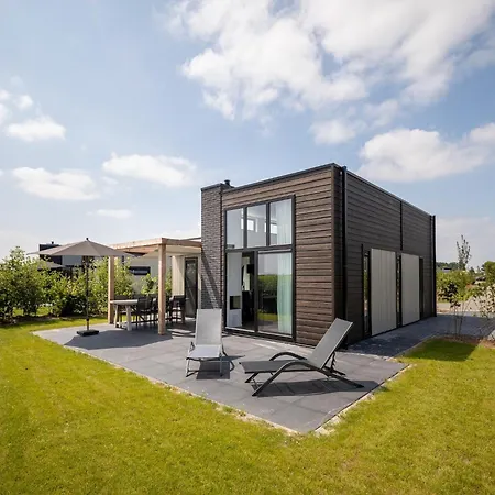 Sustainably Built, 2 Bathroom Bungalow, In 2 Nature Reserves * Herkingen